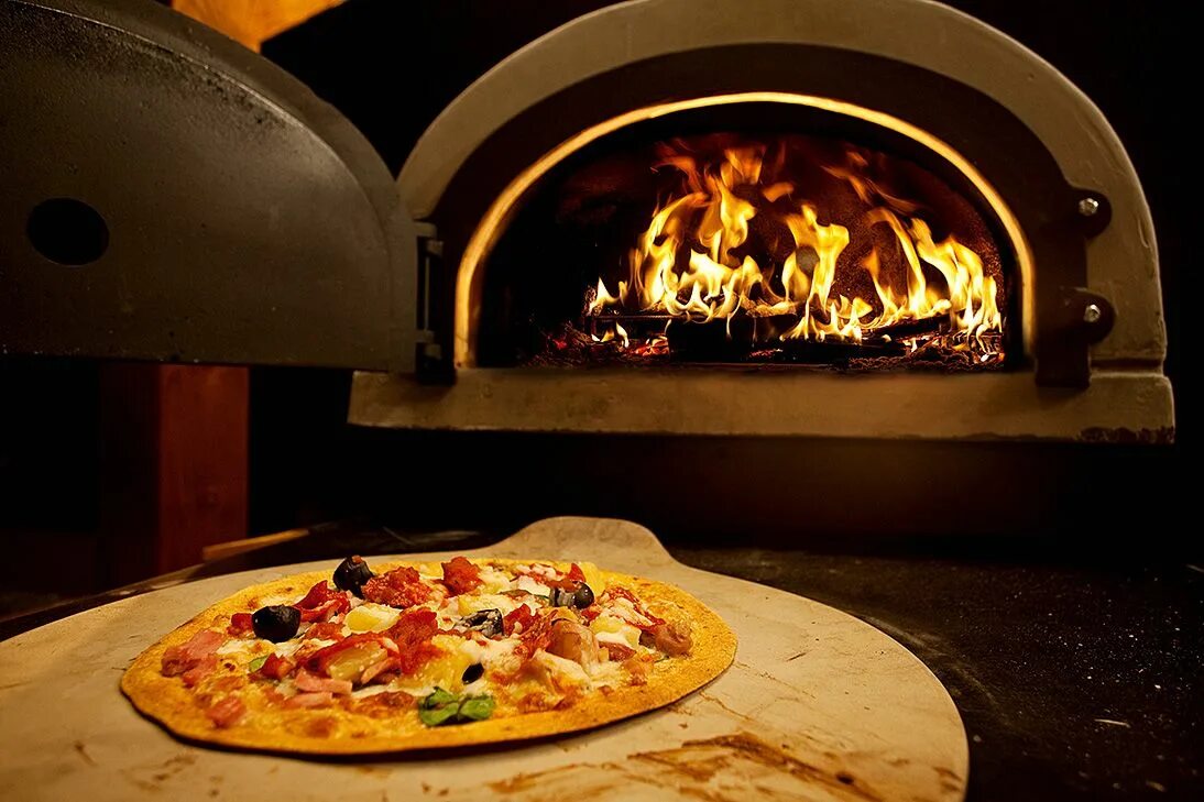 Пицца печь фото Chicago Brick Ovens are vailable through your local authorized Belgard ® dealer.