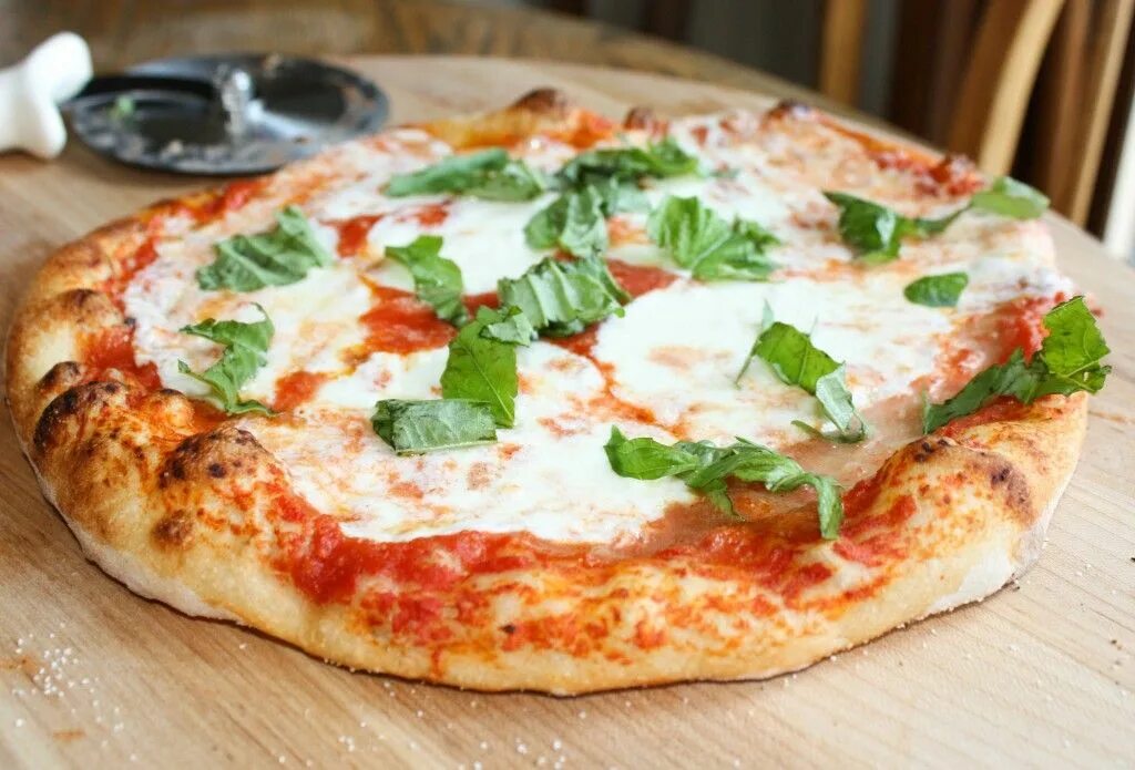 Пицца по неаполитански классический рецепт с фото Neapolitan Wood Fire Pizza With a Kettlepizza - Sweetphi Unique pizza recipes, G