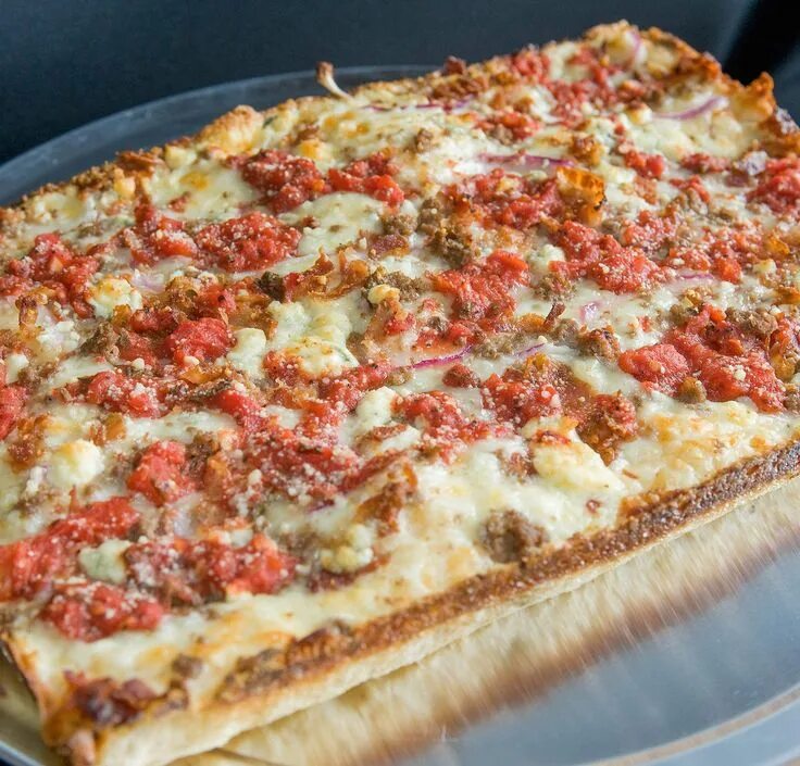 Пицца попиронья рецепт с фото пошагово A History of Detroit-Style Pizza, the Superior Deep Dish Good pizza, Food, Pizza