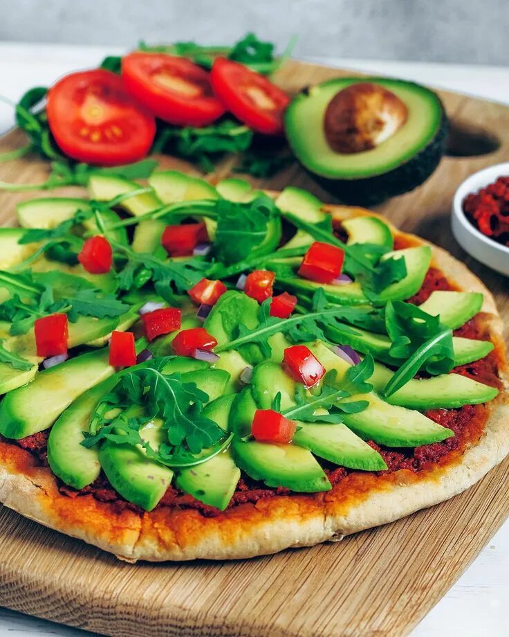 Пицца с авокадо рецепт фото Speedy Avocado Pizza (Vegan & Gluten-free) - UK Health Blog - Nadia's Healthy Ki