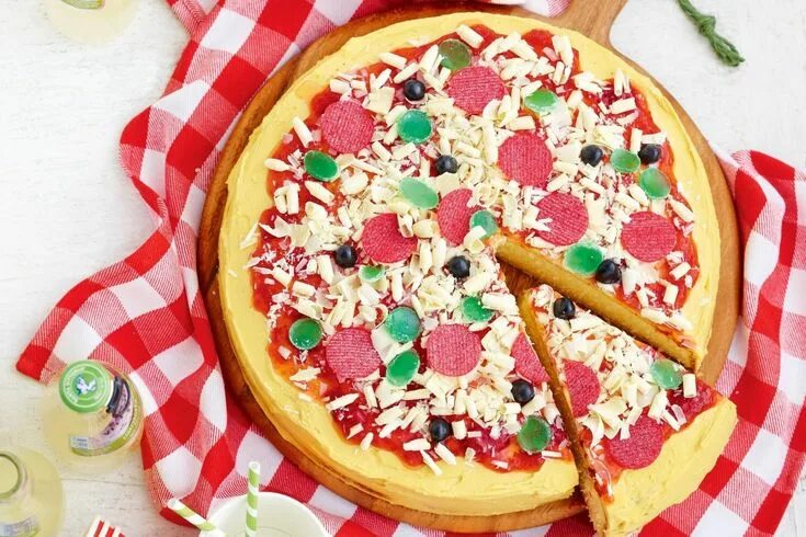 Пицца с днем рождения фото Cakes For Birthday Its A Pizza Cake - entitlementtrap.com Pizza birthday cake, P