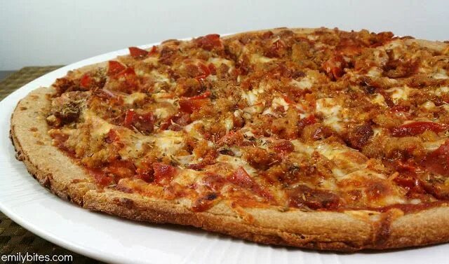 Пицца с фаршем фото Savory Delight: Emily Bites' Meat Lover's Pizza