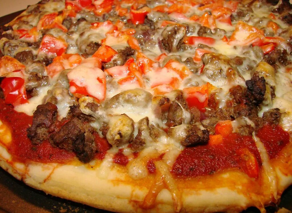 Пицца с фаршем фото Ground Beef Pizza www.food.com/recipe/ground-beef-pizza-28. France Flickr
