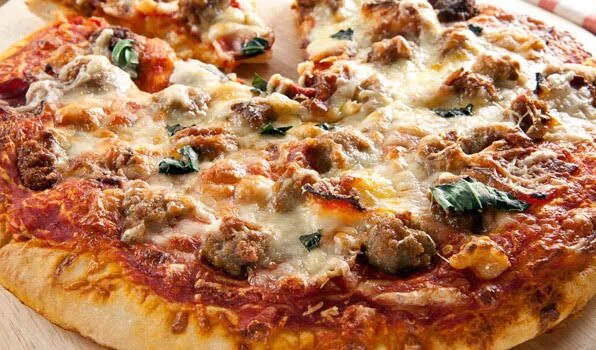Пицца с фаршем фото Meat Lovers Pizza Recipes Wiki Fandom