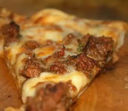 Пицца с фаршем фото Malaika children eating pizza at Blue Turaco - Picture of Blue Turaco Pizza Poin