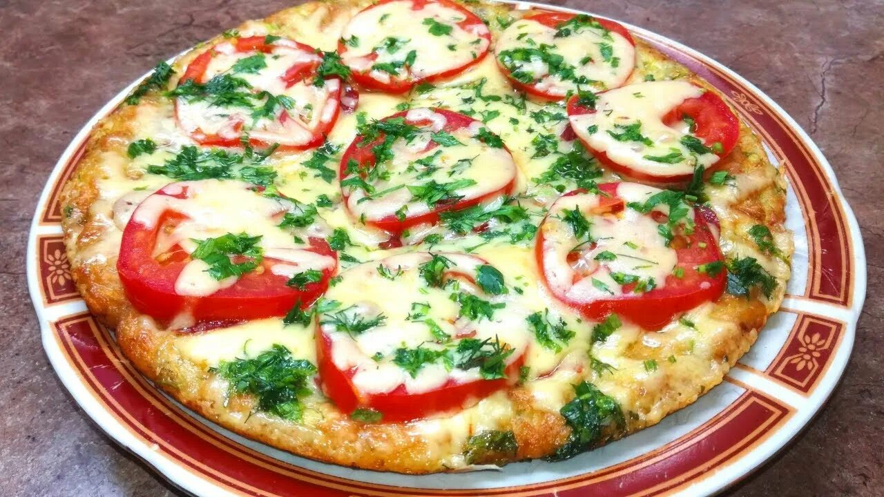 Пицца с кабачками фото Пицца из кабачков на сковороде за 15 минут! Вкусный и быстрый завтрак из кабачко