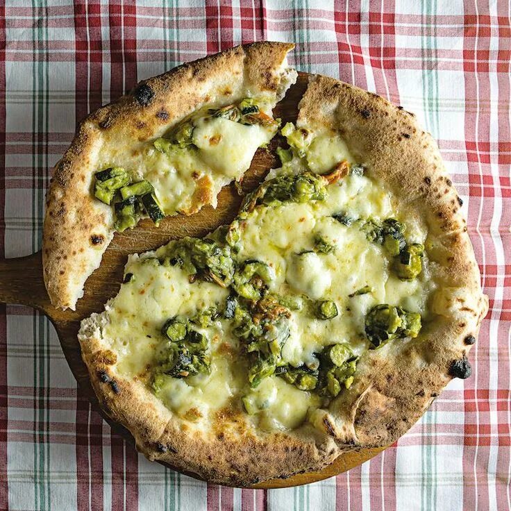 Пицца с кабачками фото Pizza Noci e Zucchini (Walnut Pesto and Zucchini Pizza) Recipe Pizza recipes hom