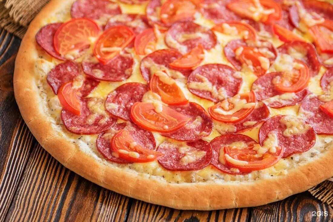 Пицца с колбасой и сыром фото Ещё!, пиццерия, 9 Января, 215, Ижевск - 2ГИС