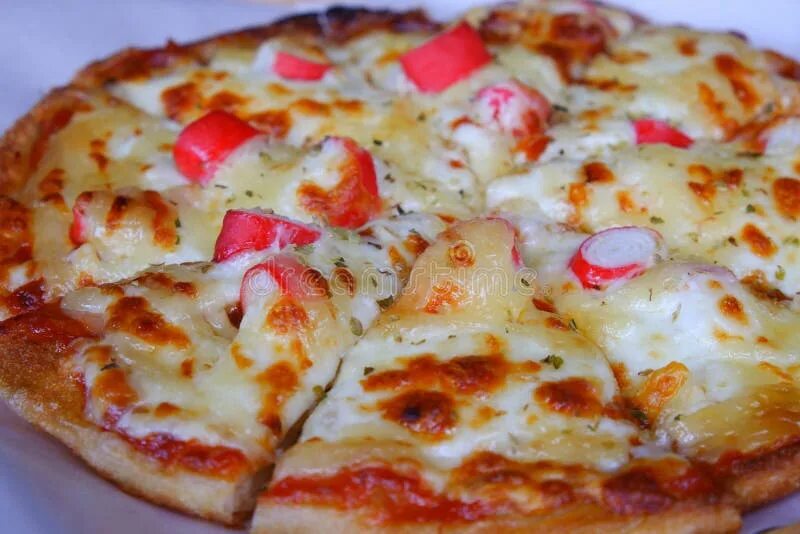 Пицца с крабовыми палочками фото Roti Pizza with Crab Stick on Top. Stock Photo - Image of gourmet, muslim: 14380