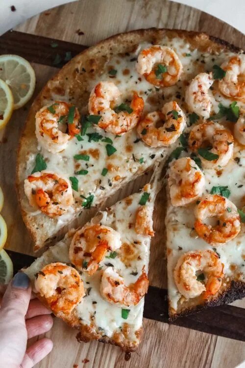 Пицца с креветками фото Shrimp Scampi Cauli-Crust Pizza - Dash of Mandi Recipe Seafood pizza recipes, Co
