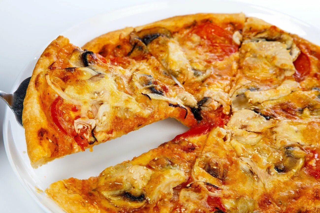 Пицца с курицей и сыром фото Пицца Ди Поло ? Пицца с курицей и грибами рецепт