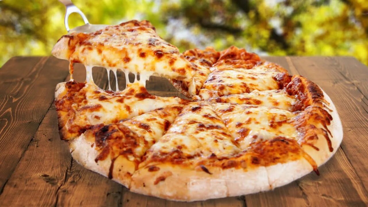 Пицца сыр тянется фото Ultimate Kid-Friendly 4-Cheese Pizza Recipe with Homemade Vegetable Sauce - BBQG