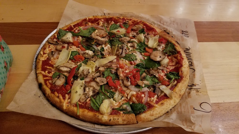 Пиццарица ул карла маркса 40а фото Blaze Pizza, +1 407-318-9128, 1508 E Buena Vista Dr, B22, Лейк Буэна Виста, FL 3
