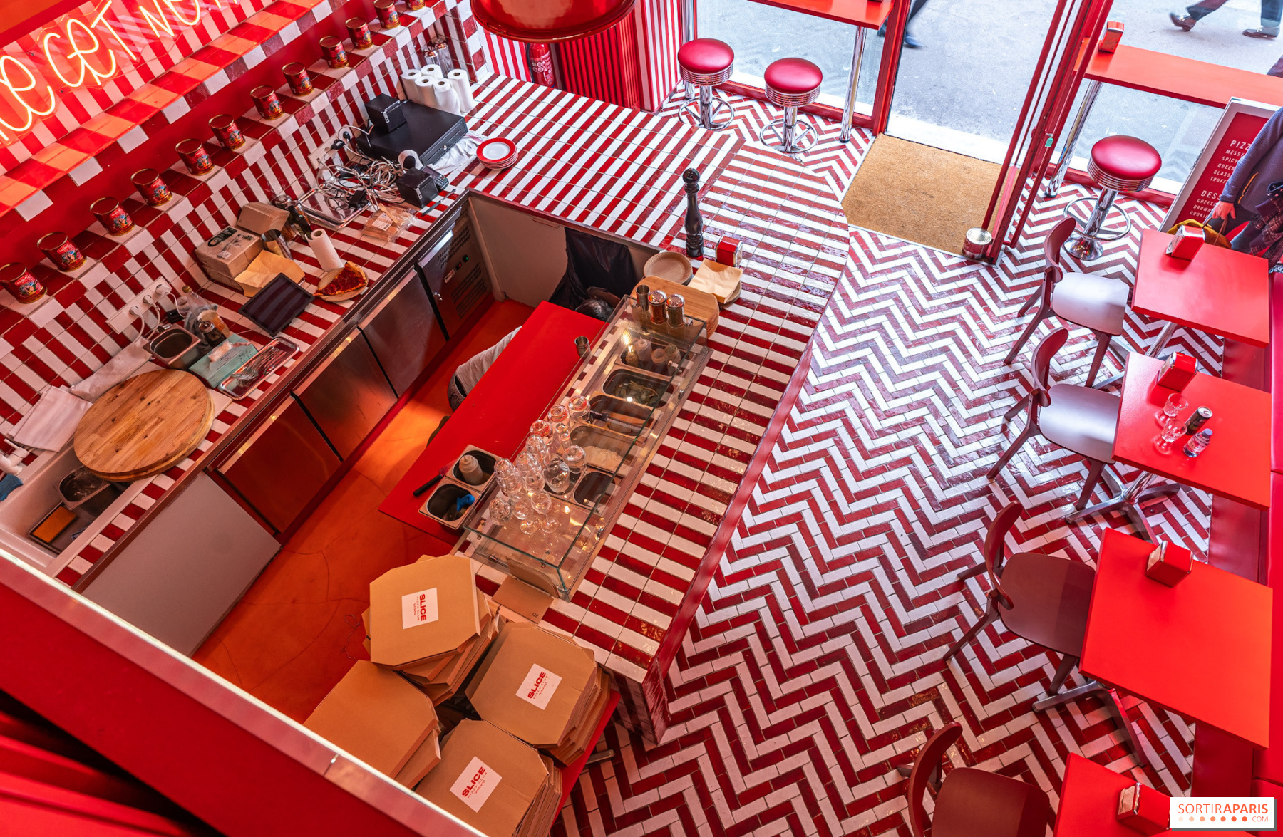 Пиццерия клуб библиотека октябрьская ул 69 фото Slice Pizza Club, the pizzeria with XXL shares in Paris - Sortiraparis.com