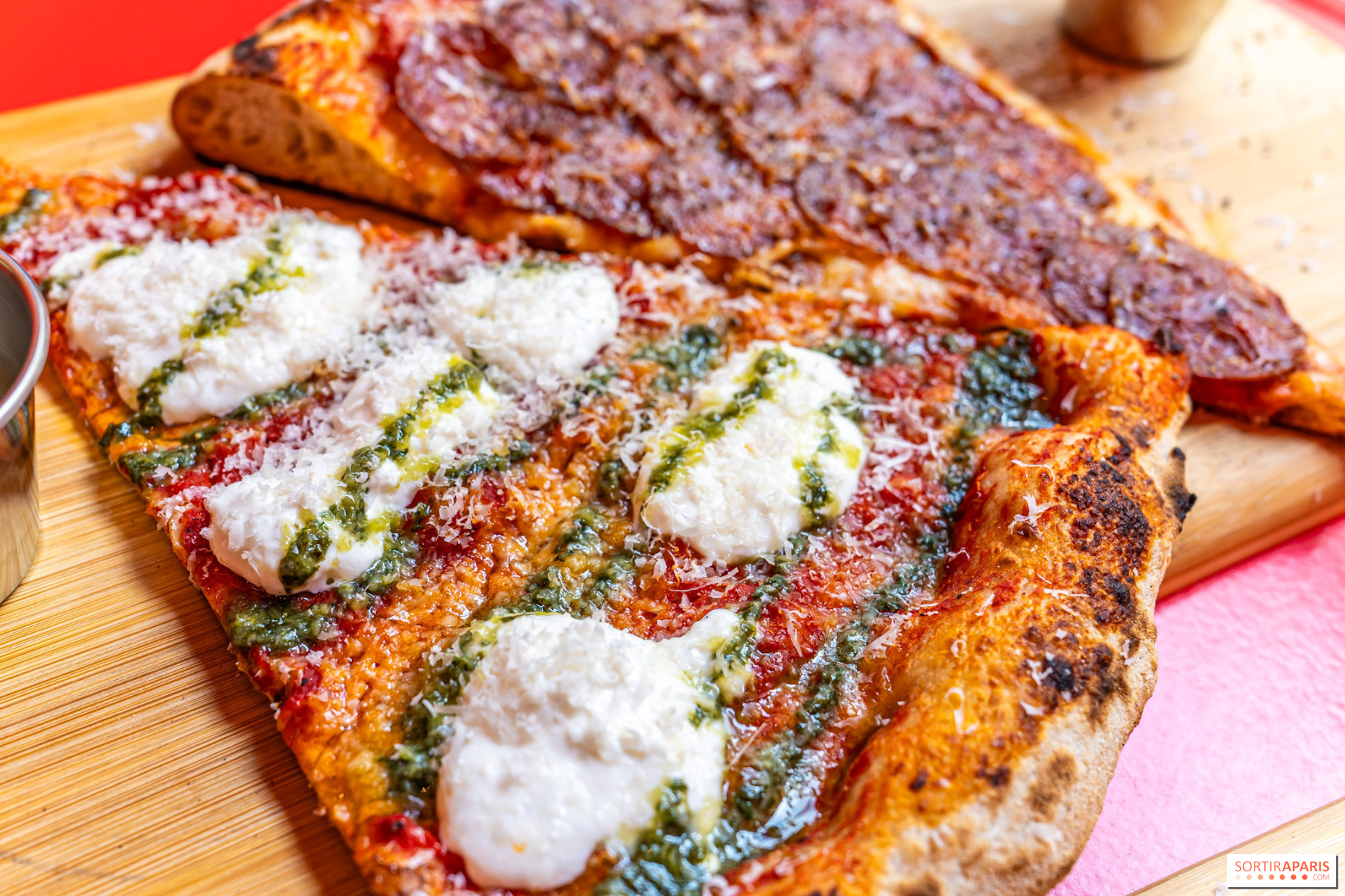 Пиццерия клуб библиотека октябрьская ул 69 фото Slice Pizza Club, the pizzeria with XXL shares in Paris - Sortiraparis.com