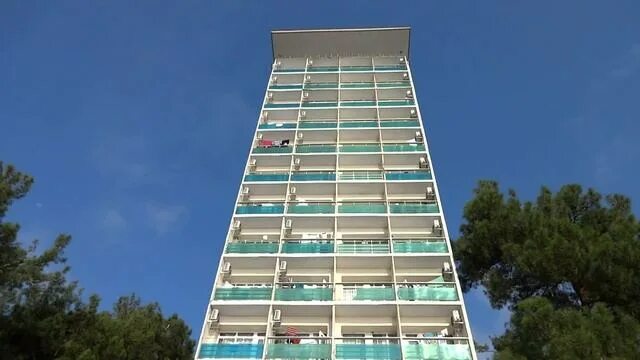 Пицундская больница ул гицба 2 фото Обзор пансионата "Бзыбь" ОП "Курорт Пицунда" - смотреть видео онлайн от "Strelet