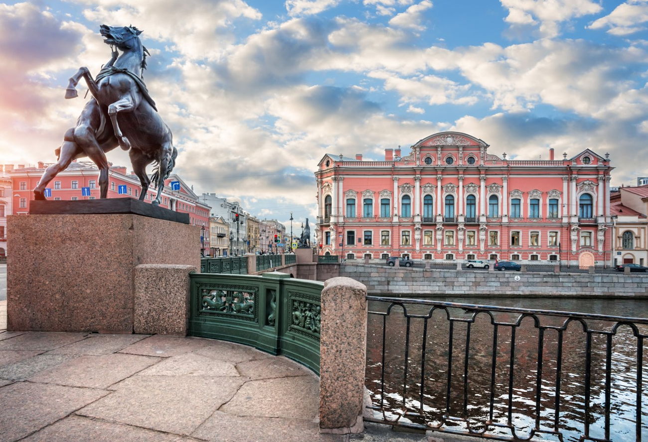 Питер аничков мост фото Аничков дворец: описание, адрес, время и режим работы 2024 Sputnik8