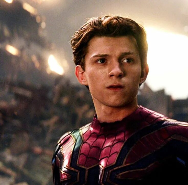 Питер человек паук фото Pin by William Tackett on Peter Parker is Spider-Man Tom holland peter parker, T