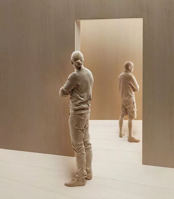Питер демец скульптуры из дерева фото Incredibly Realistic Wood Sculptures Of People Hand-Carved By Peter Demetz Woode