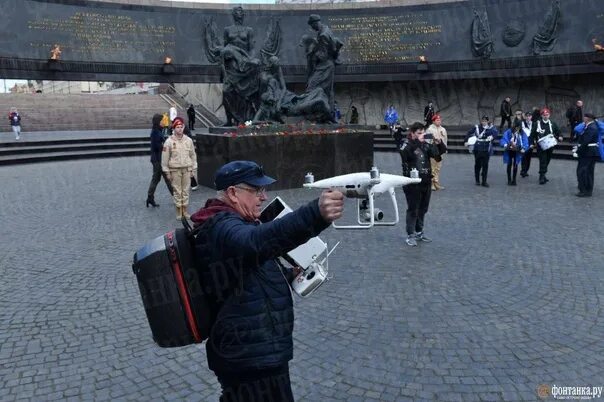 Питер дроны сегодня фото After the introduction in St. Petersburg of a ban on the launch of quadcopters, 