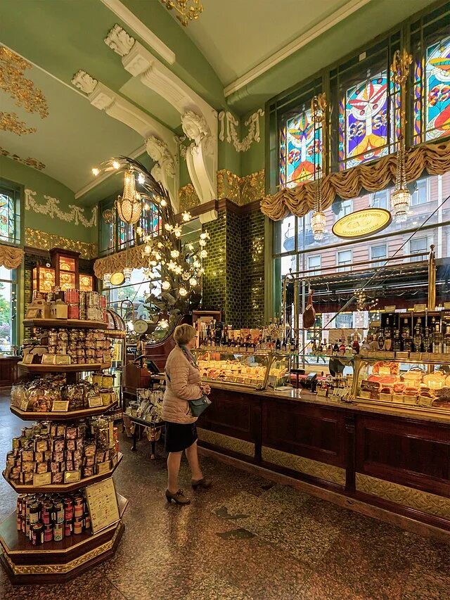 Питер елисеевский магазин на невском фото Файл:Spb 06-2017 img50 Eliseevsky Shop.jpg - Википедия