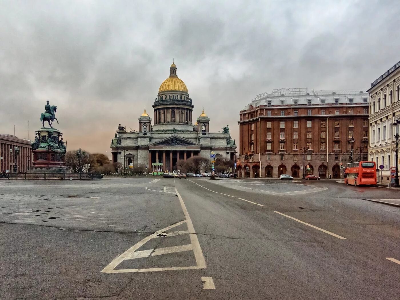 Питер фото в качестве Исаакиевский Собор. Вид с одноименной площади ) / Декабрь в Питере Бывает и так 