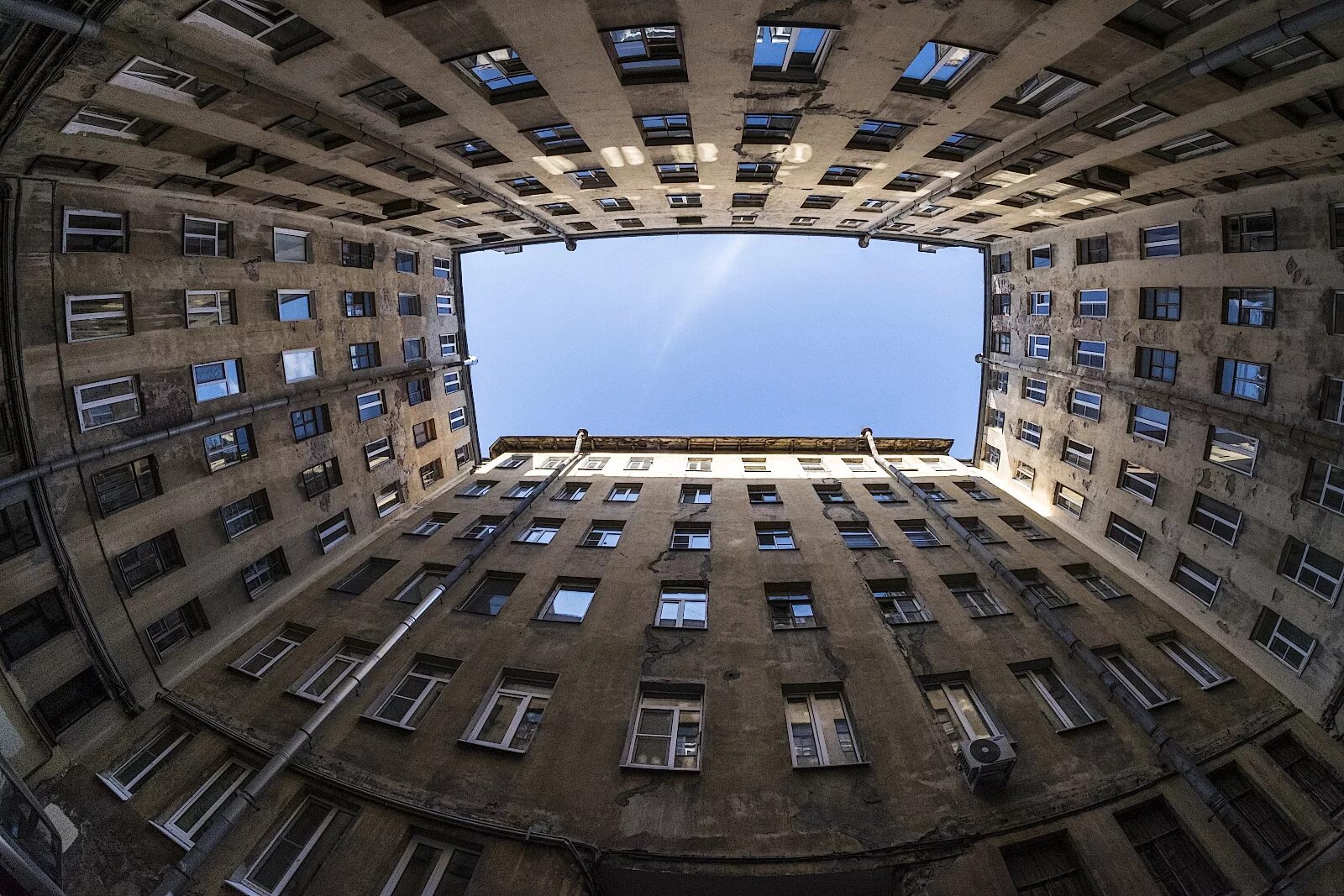 Питер колодцы фото Рынок жилья в дореволюционном Петербурге - Нож