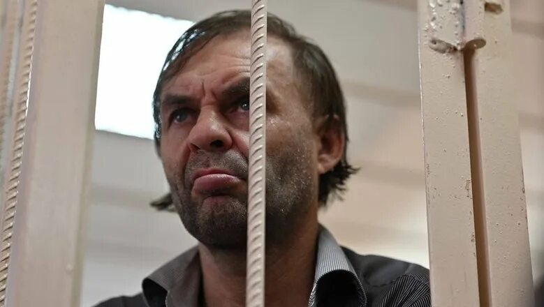 Питер ковач маньяк фото Глаза бегают, смотрит злобно: публикуем первое фото смолинского маньяка после за