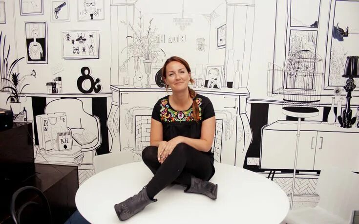 Питер после 9 класса дизайнер интерьеров Freehand Graphic Design Creates Office Interior with Unique Creativity White off