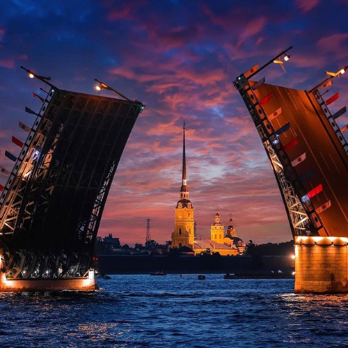 Питер разведенные мосты фото Туры для школьников в Санкт-Петербург