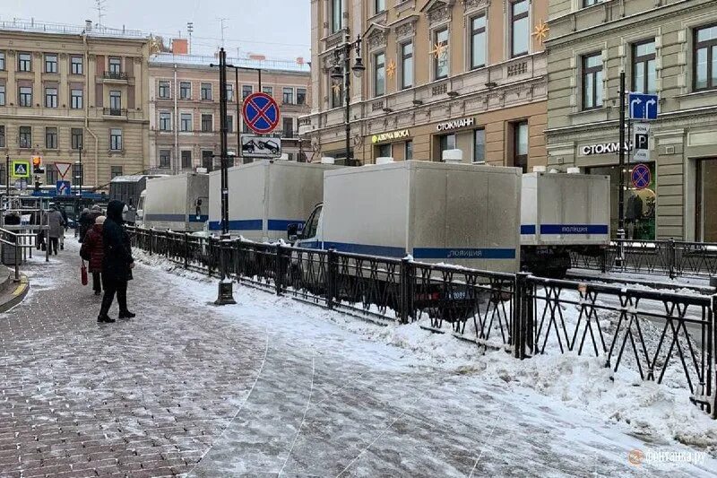 Питер сегодня фото 2024 В центре Петербурга по требованию полиции перекрыли движение транспорта ОТР