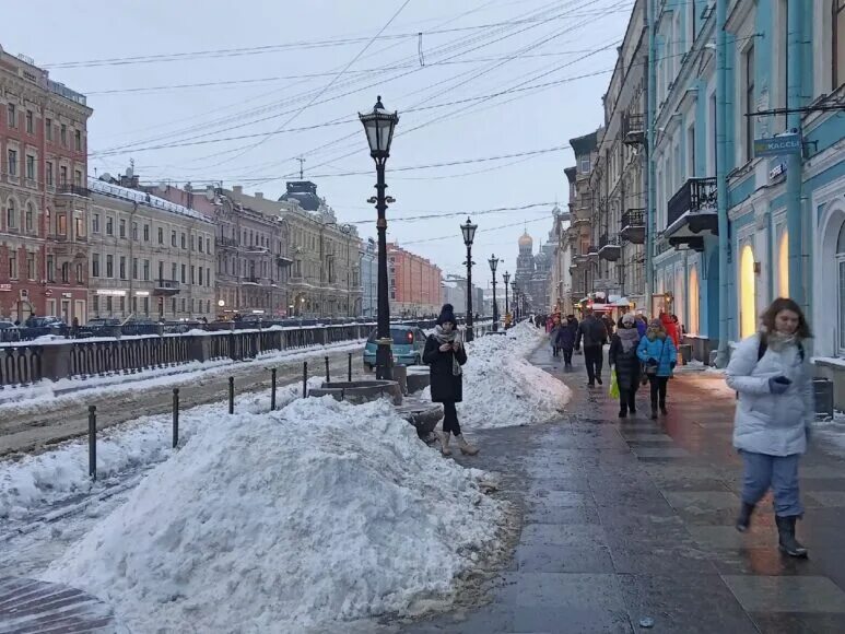 Питер сегодня фото сейчас В Петербурге за нарушения уборки снега выписали штрафов почти на 1,5 млн рублей 