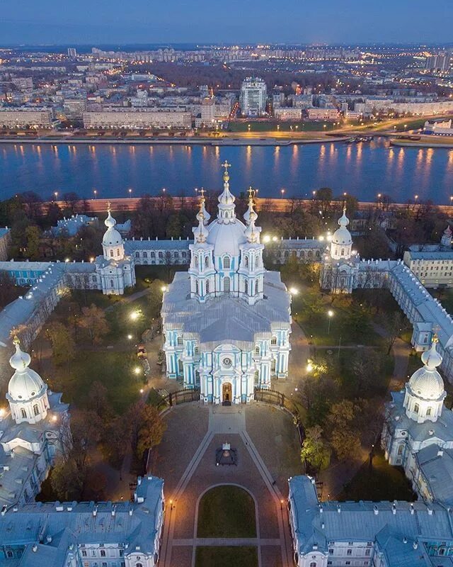Питер смольный собор фото Smolny Cathedral, Saint-Petersburg Со Смольного собора, наконец-то, сняли леса и