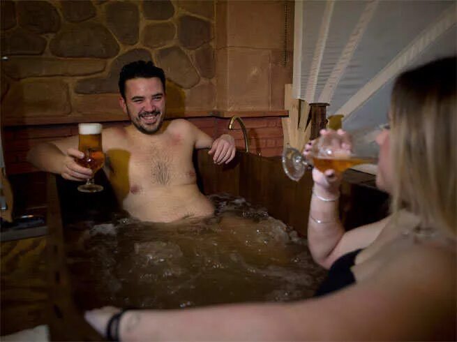 Пиво в бане фото beer spa Navbharat Times Photogallery
