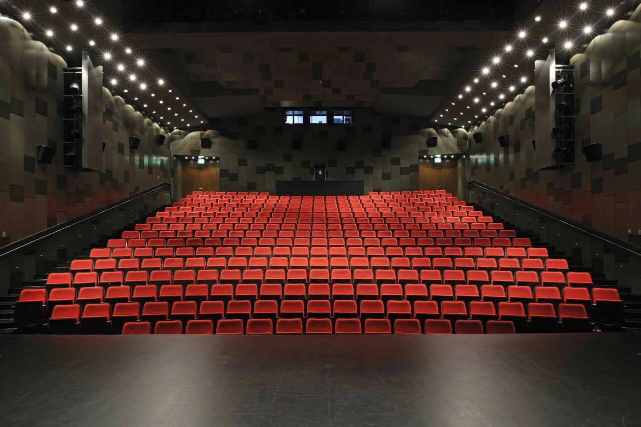 Планета квн фото зала с местами Gallery of Theatre Park / Studio Kalamar - 5