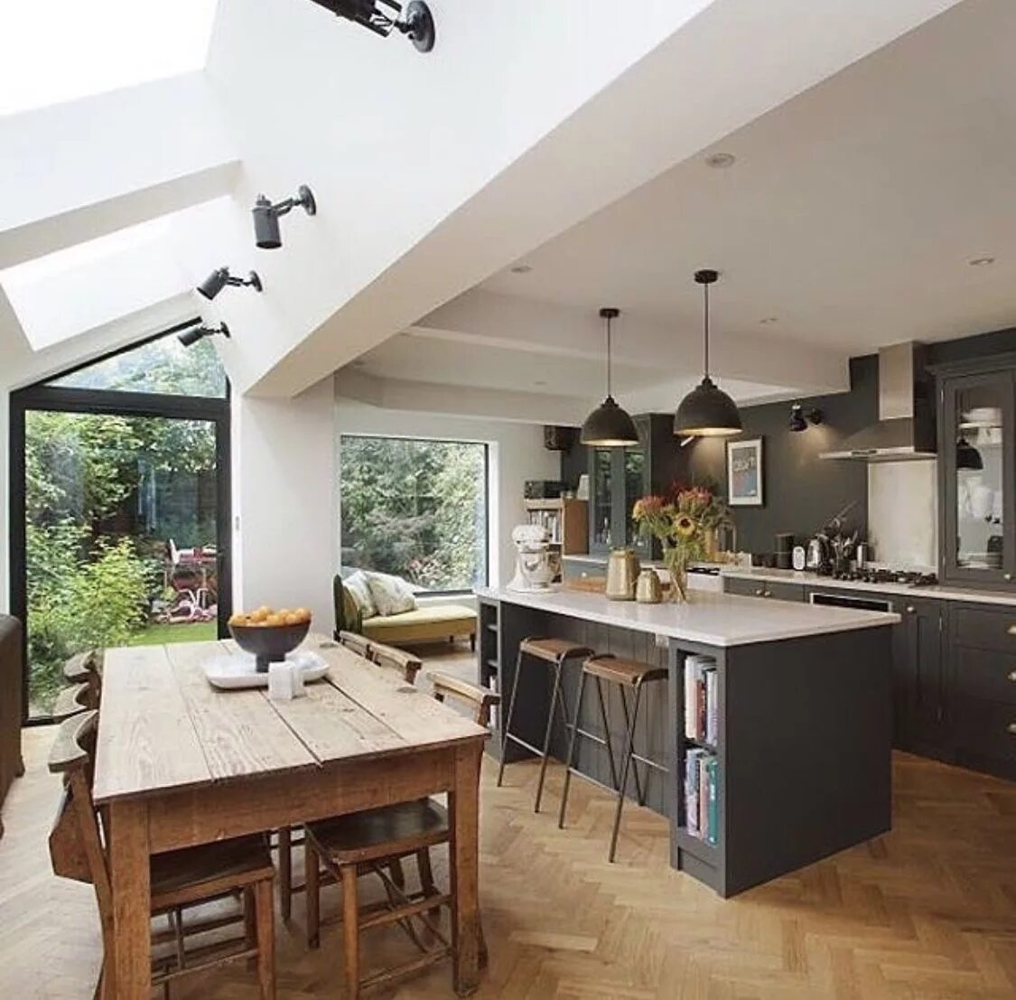 Планировка с кухней в центре дома Pin on home Open plan kitchen living room, Kitchen dining living, Open plan kitc