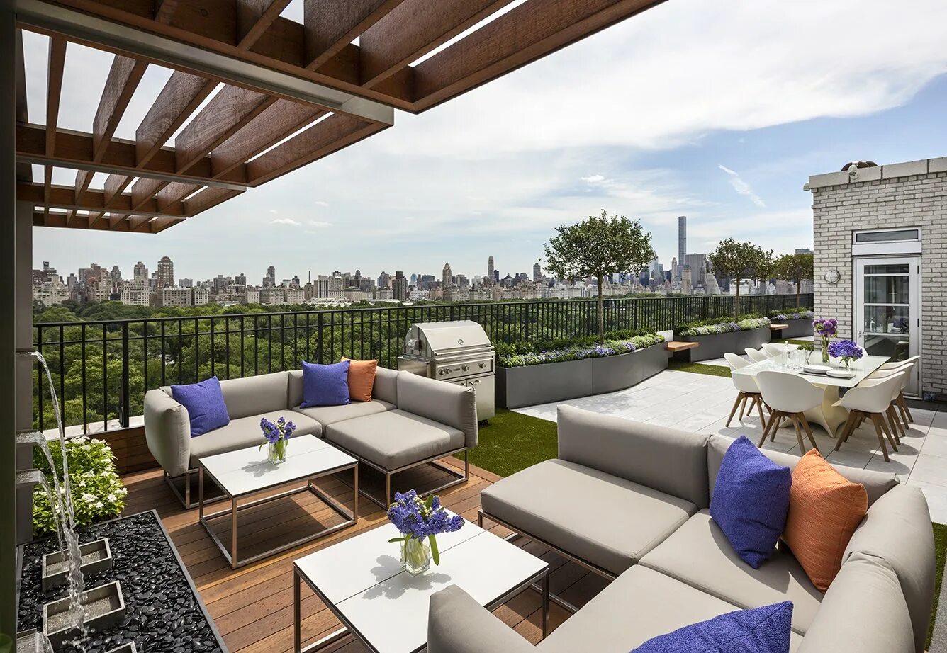 Планировка террасы фото Search "penthouse" from A Renovated Penthouse Garden Has an Unbelievable View of
