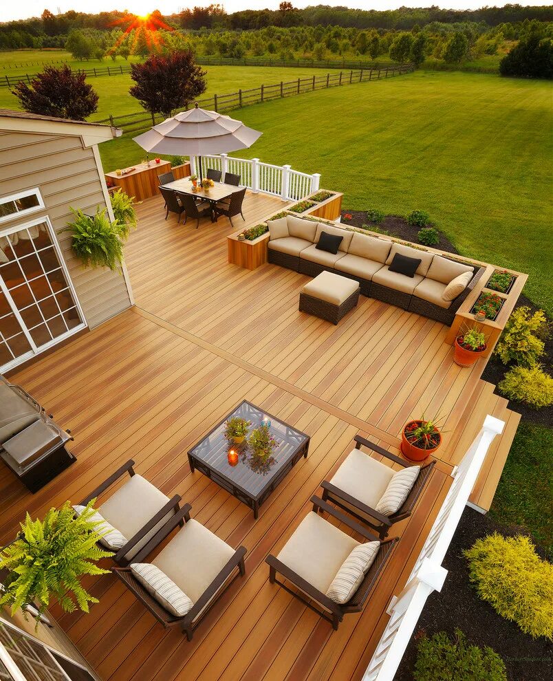Планировка террасы фото Getting all decked out. The latest in decking materials. - Неоклассика - Терраса