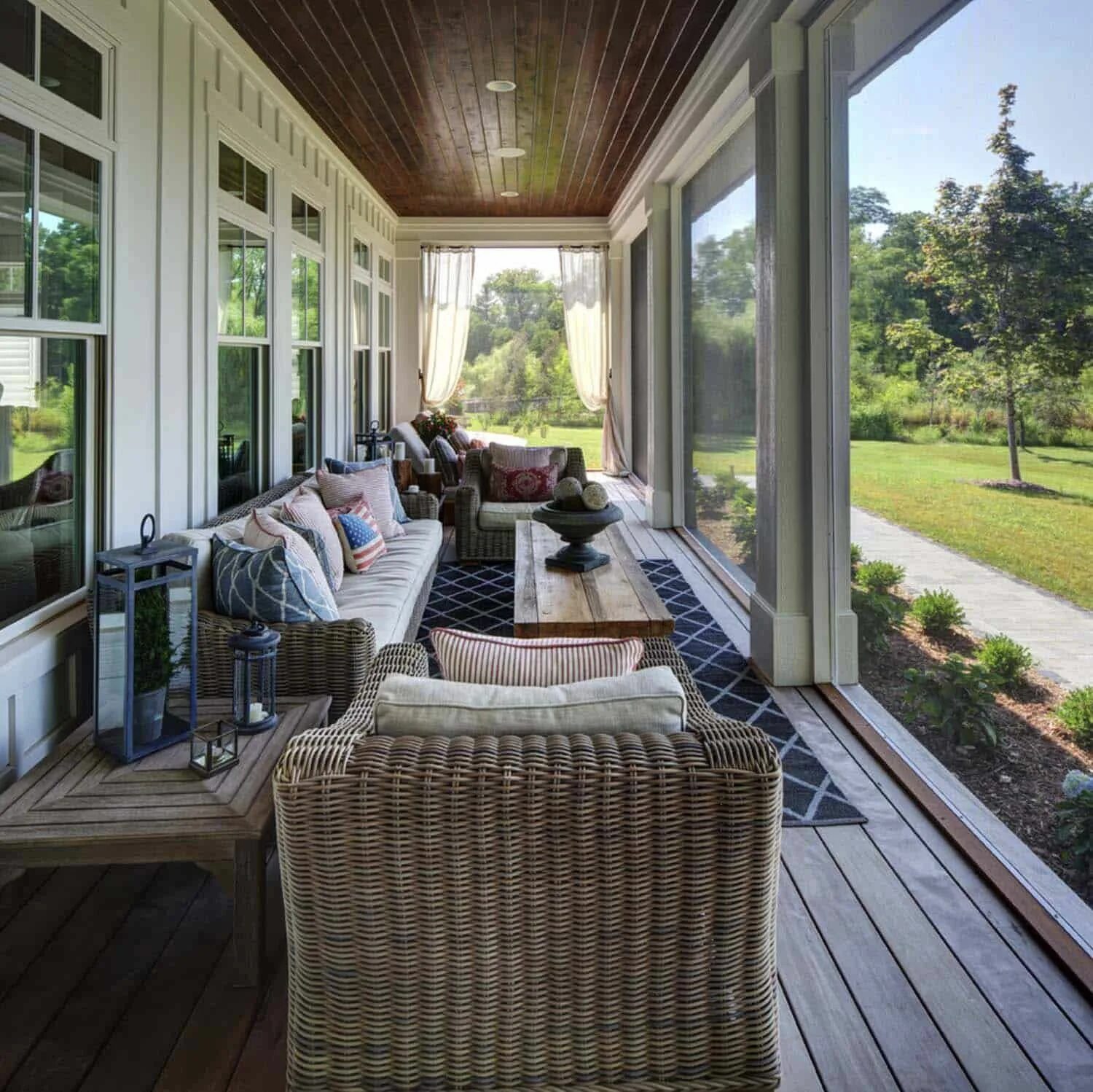 Планировка террасы в частном доме 45 Amazingly Cozy and Relaxing Screened Porch Design Ideas Porch furniture, Porc