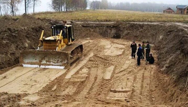 Планировка территории механизированным способом Бельцы. Поднятие уровня выравнивание Планировка участков снос строений
