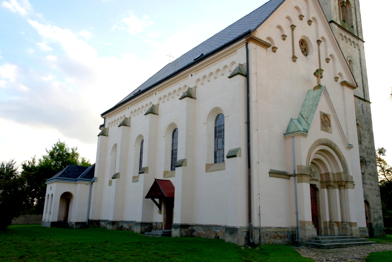 Планировка территории польского костела File:Kostel Zvěstování Panny Marie, Úhonice, okr. Praha-západ, Středočeský kraj 