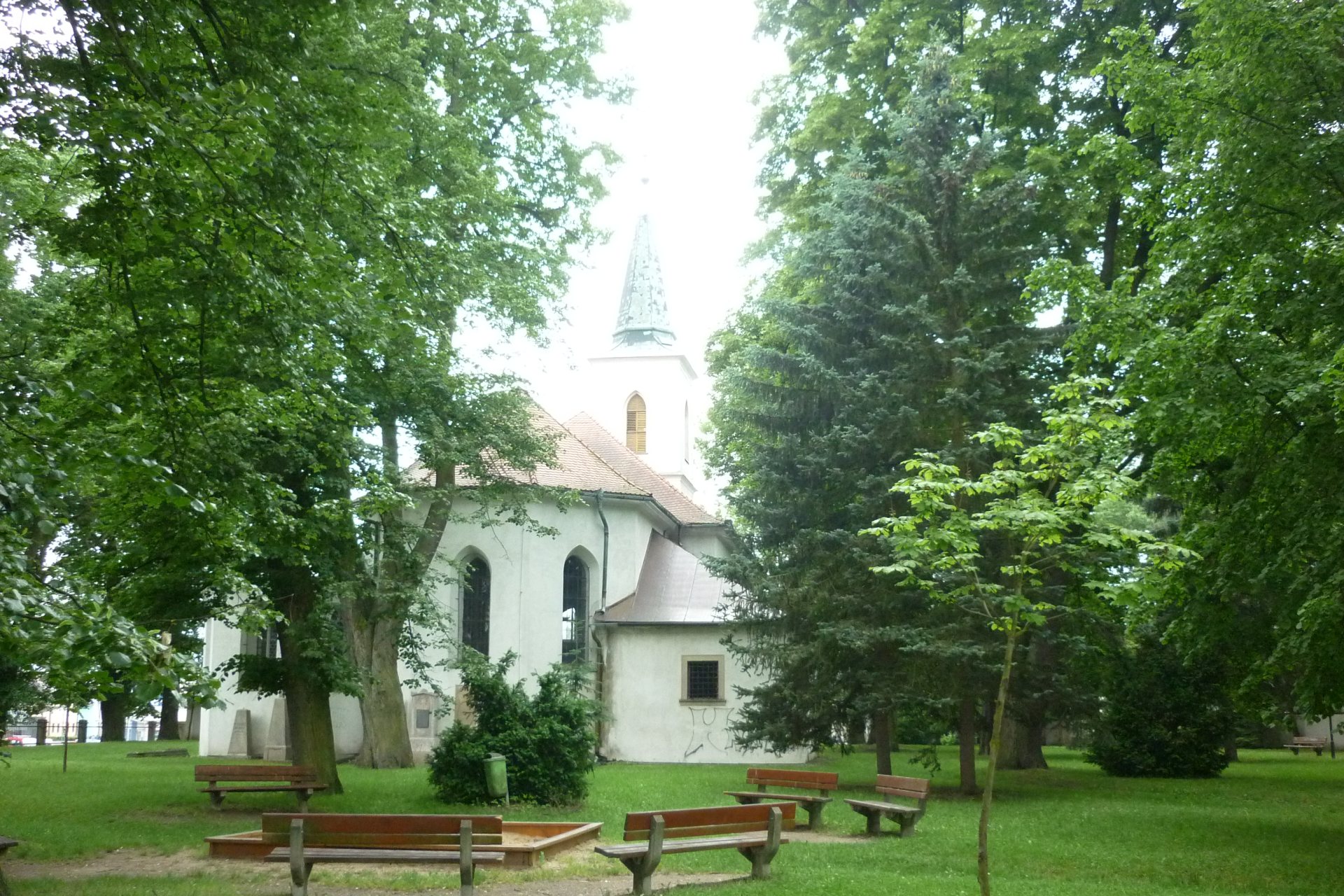 Планировка территории польского костела File:Hrbitovni kostel Nejsvetejsi Trojice Jindrichuv Hradec (015).jpg - Wikimedi
