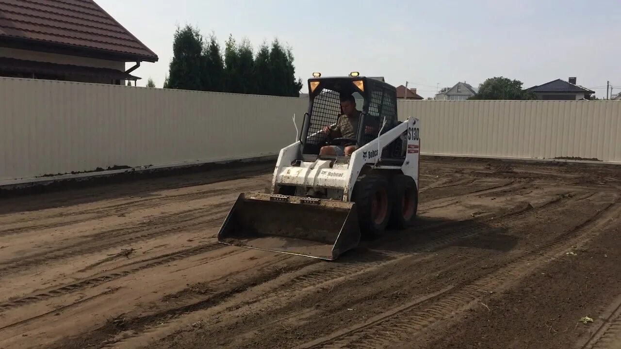 Планировка участка мини экскаватором видео Bobcat S130 планировка участка Бобкетом,бобкатом,Киев - YouTube