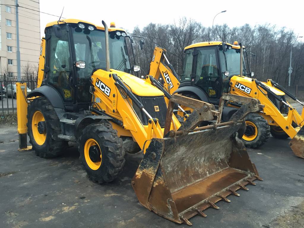 Планировка участка на jcb Экскаватор-погрузчик с гидромолотом - Екатеринбург Цены на услуги спецтехники с 