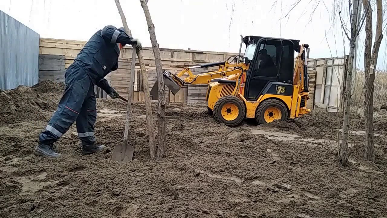 Планировка участка на jcb Планировка песка по участку. JCB 1CX. - YouTube