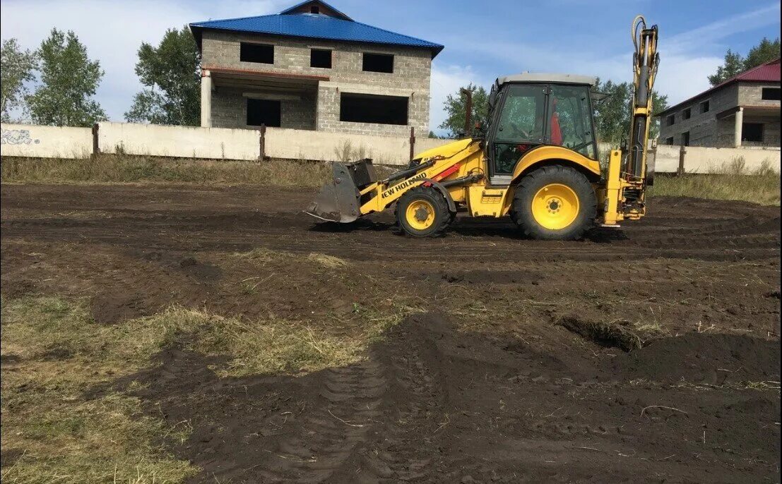 Планировка участка с использованием бульдозер или экскаватора Услуги погрузчика цена за час в Калининграде: 36 владельцев экскаватора / погруз