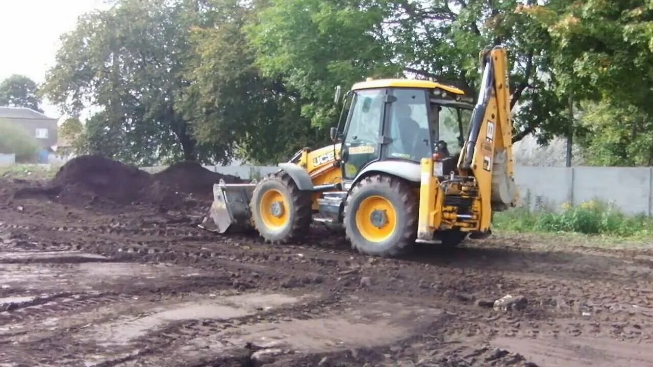 Планировка участка трактором jcb ИП Мнацаканян А. М. - Ремонт и строительство, Земляные работы, Плиточные работы,