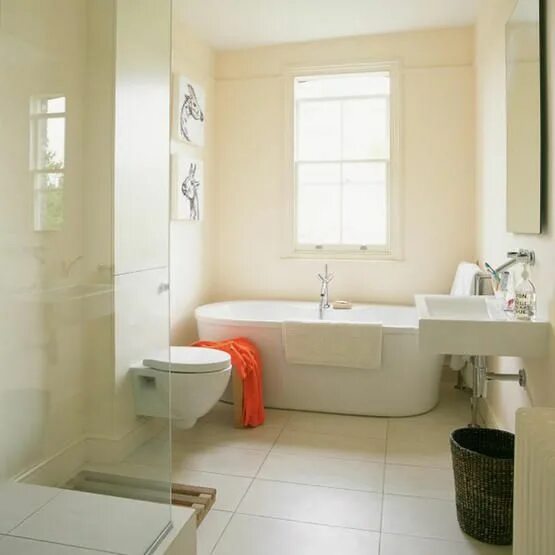Планировка ванной комнаты с окном White-bathroom Amazing bathrooms, Bathroom design, Modern victorian bathroom