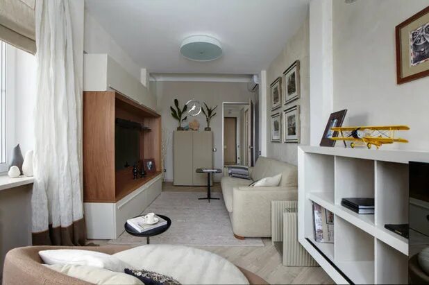 Планировка вытянутой комнаты Houzz тур: Крошечная студия в "сталинке" с вытянутой планировкой Houzz Россия