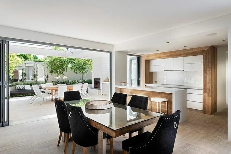 Планировки домов с выходом на террасу Ozone Residence by Swell Homes HomeAdore Minimalist kitchen design, Open plan ki